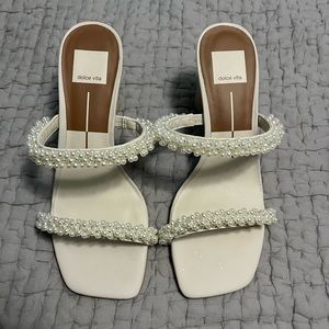 Dolce Vita Noel Heels in Vanilla Pearl Size 8